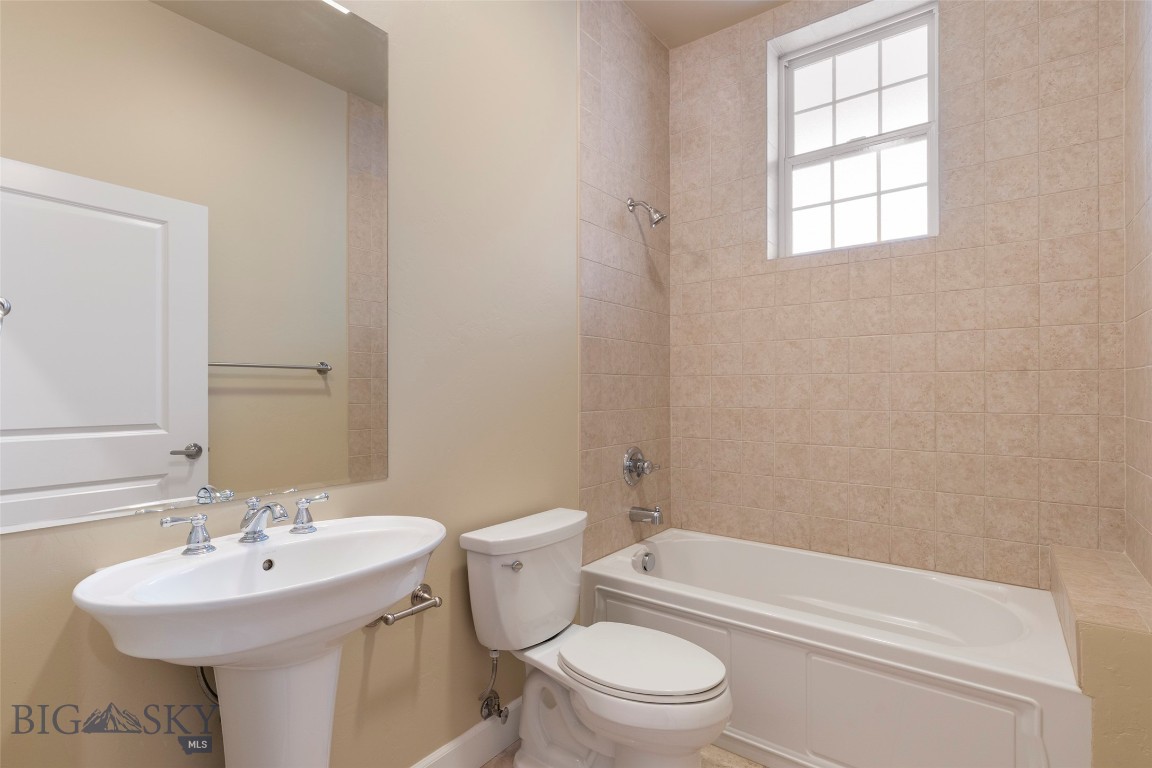 140 Village Crossing 4c Property Photo 34