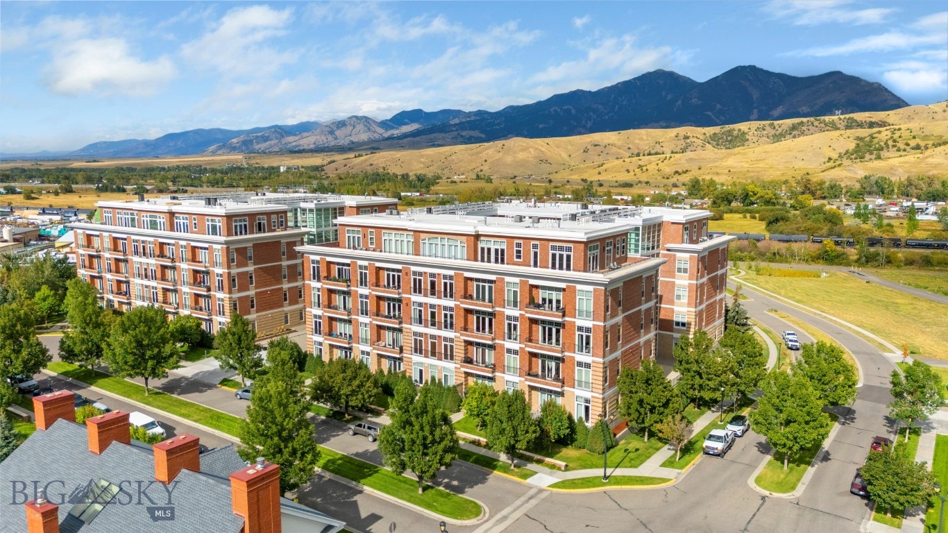 140 Village Crossing 4c Property Photo 38