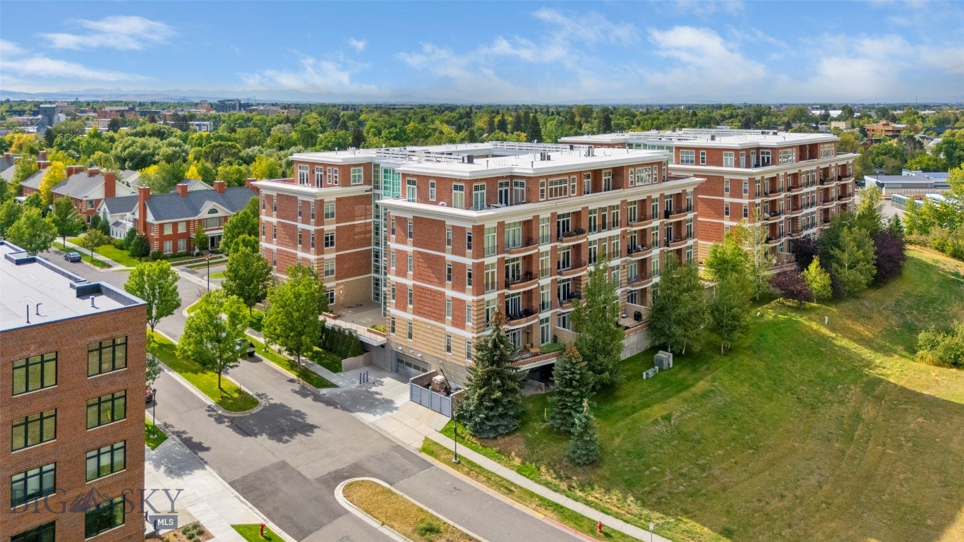 140 Village Crossing 4c Property Photo 40