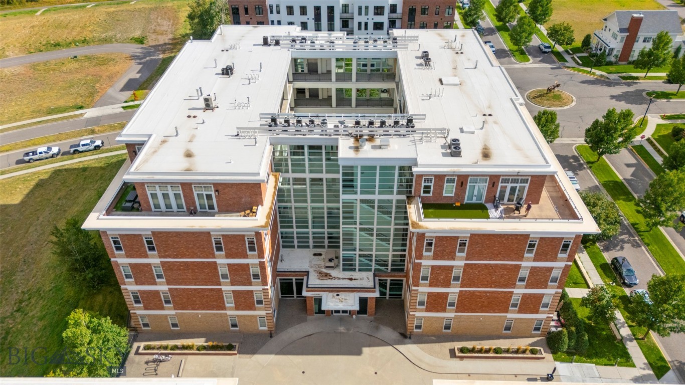 140 Village Crossing 4c Property Photo 43