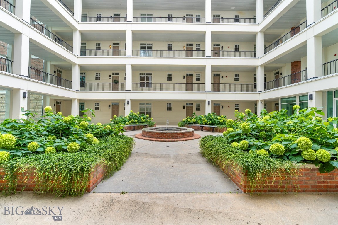 140 Village Crossing 4c Property Photo 48