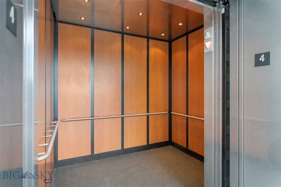 140 Village Crossing 4c Property Photo 52