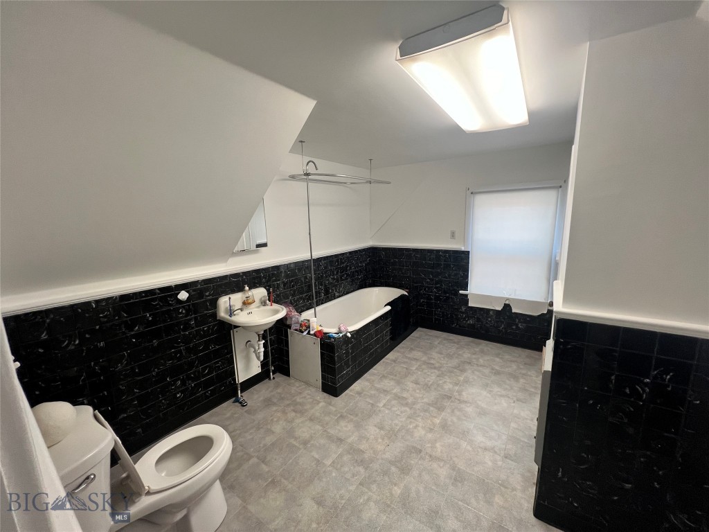 325 S Railroad Avenue Property Photo 25