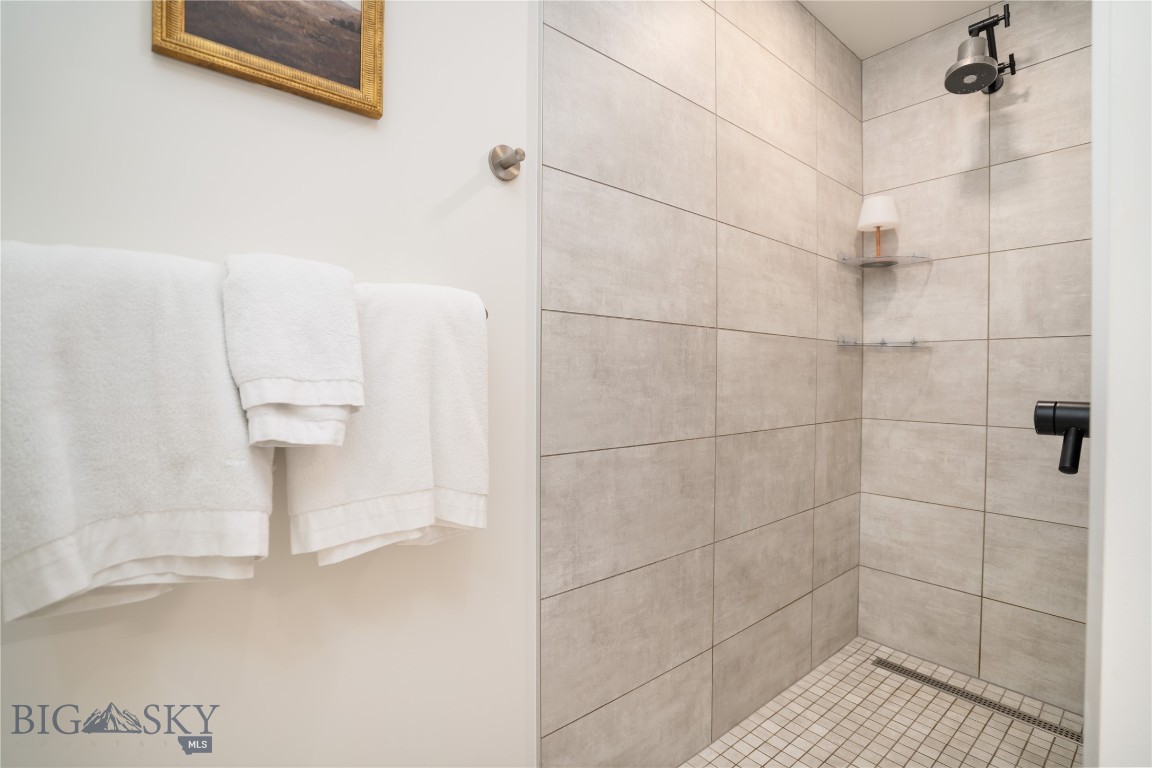 515 W Aspen 320 Property Photo 33