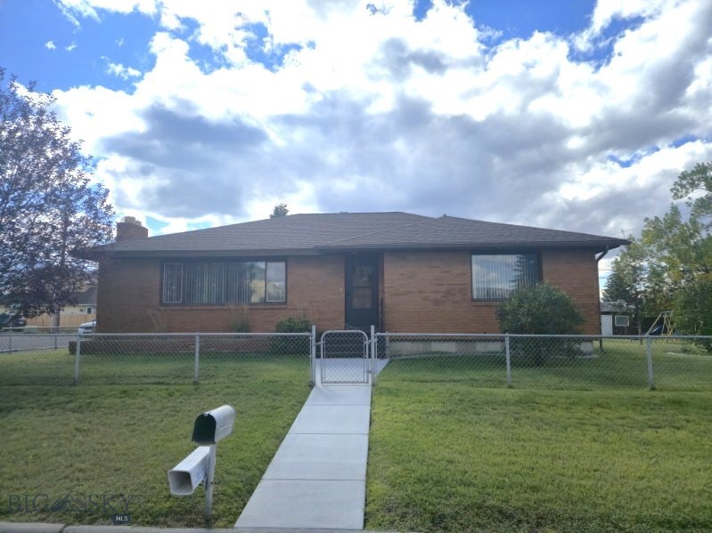 2526 Locust Street Property Photo 2