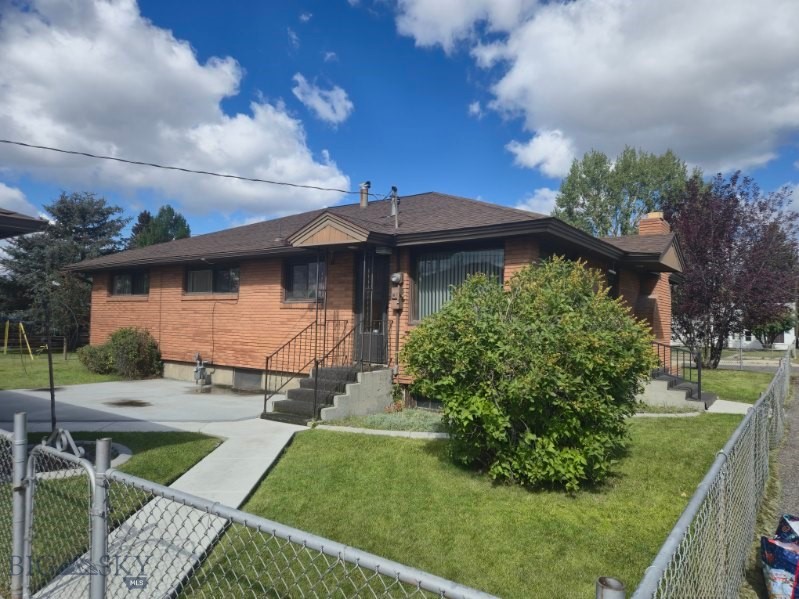 2526 Locust Street Property Photo 6