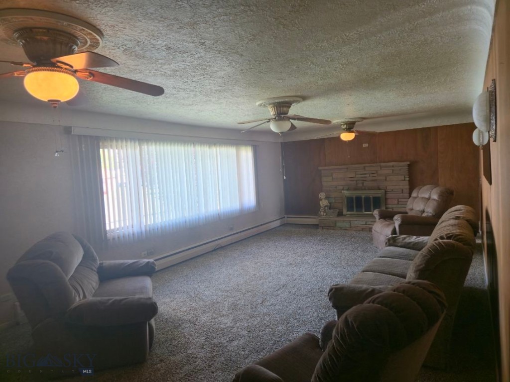 2526 Locust Street Property Photo 11