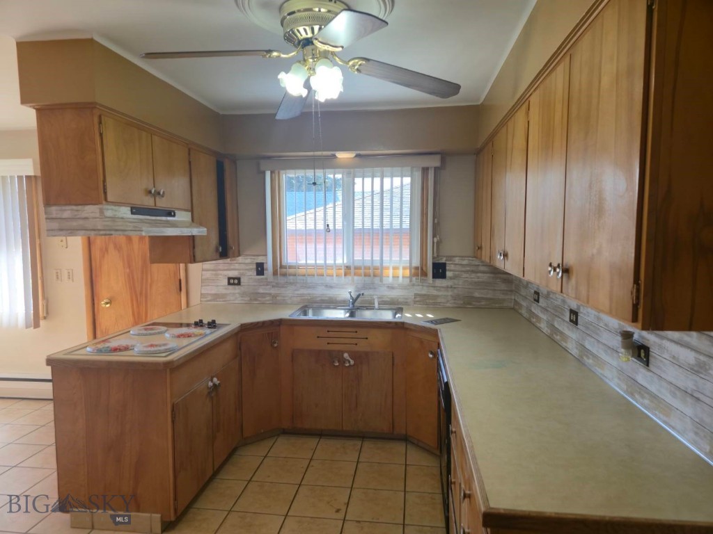 2526 Locust Street Property Photo 14