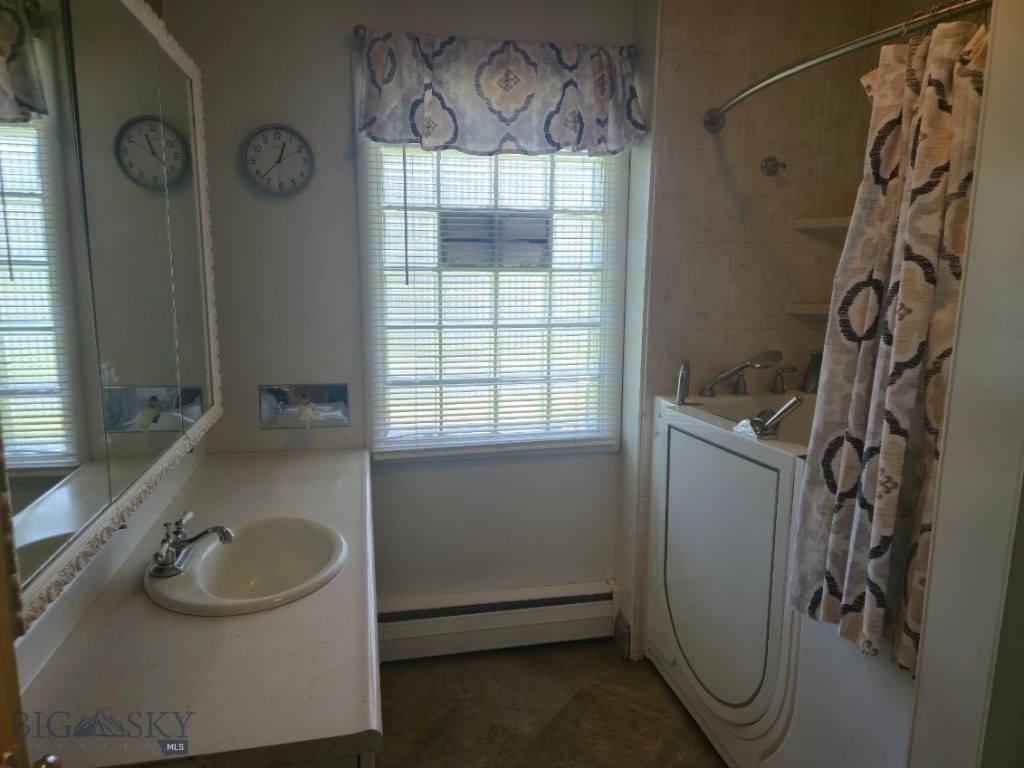 2526 Locust Street Property Photo 23