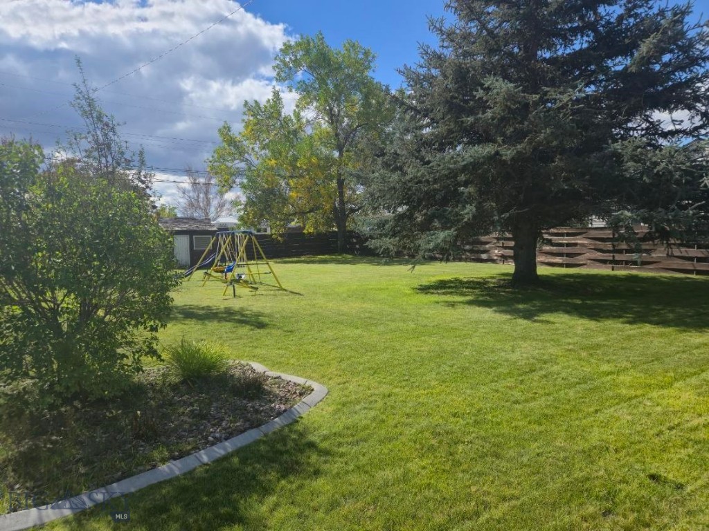 2526 Locust Street Property Photo 37