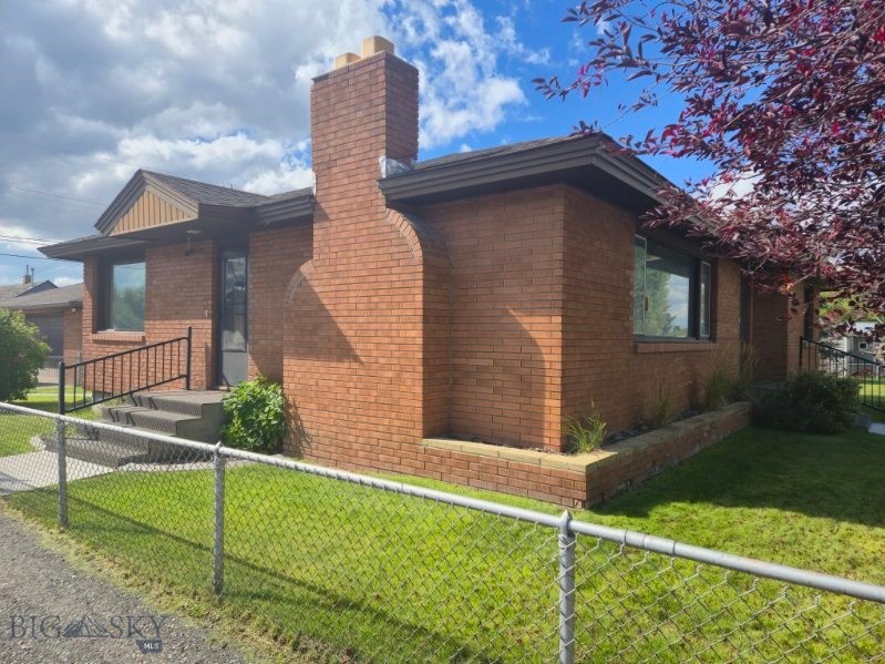 2526 Locust Street Property Photo 41