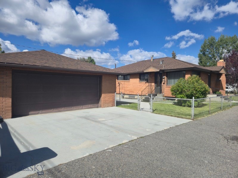 2526 Locust Street Property Photo 43