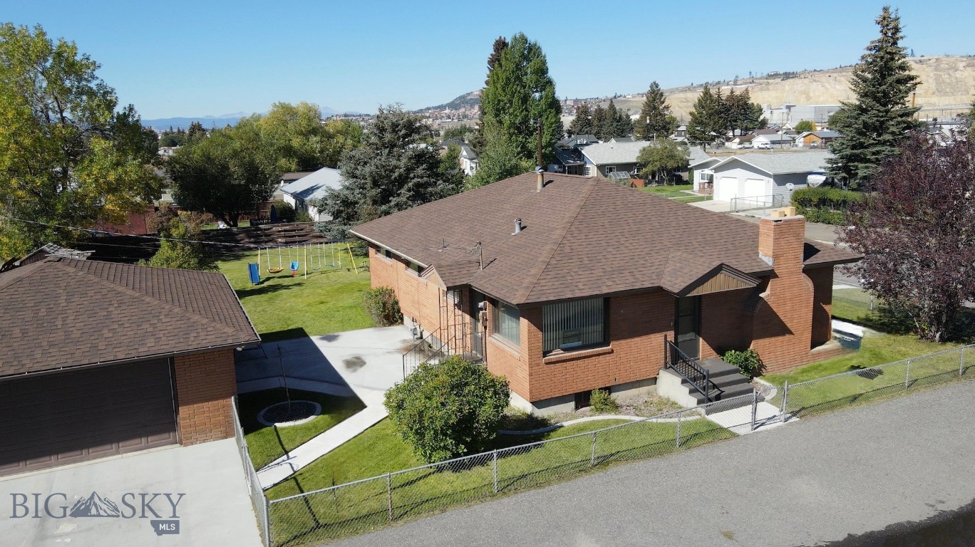 2526 Locust Street Property Photo 45