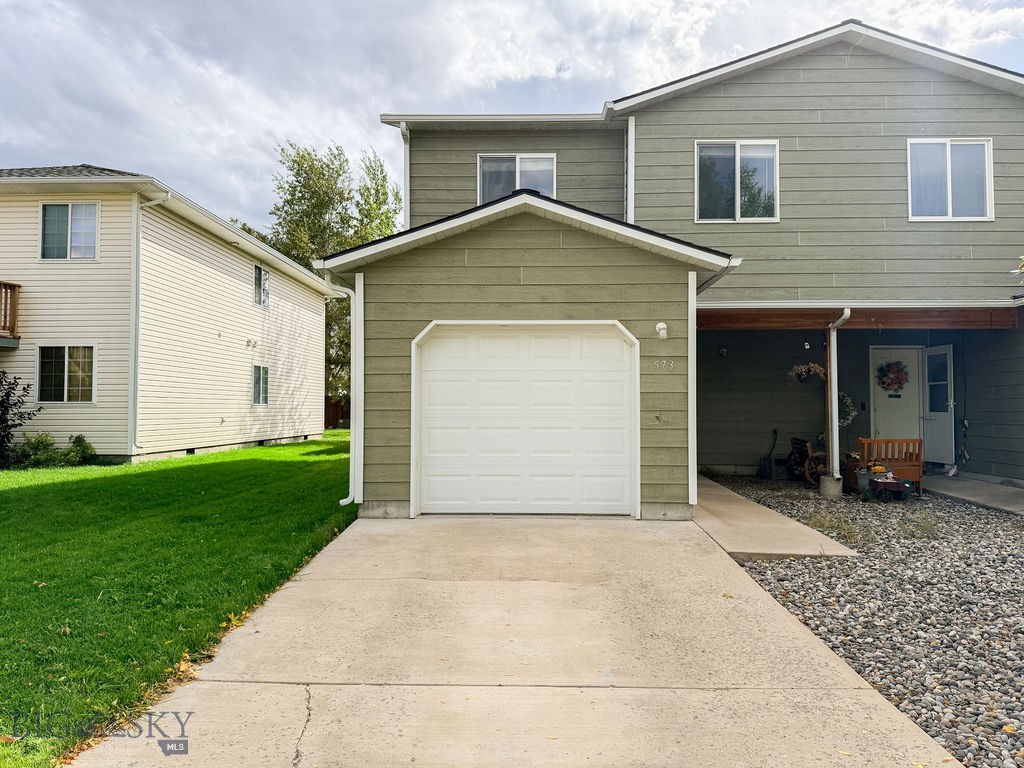 573 W Shore Drive Property Photo 1