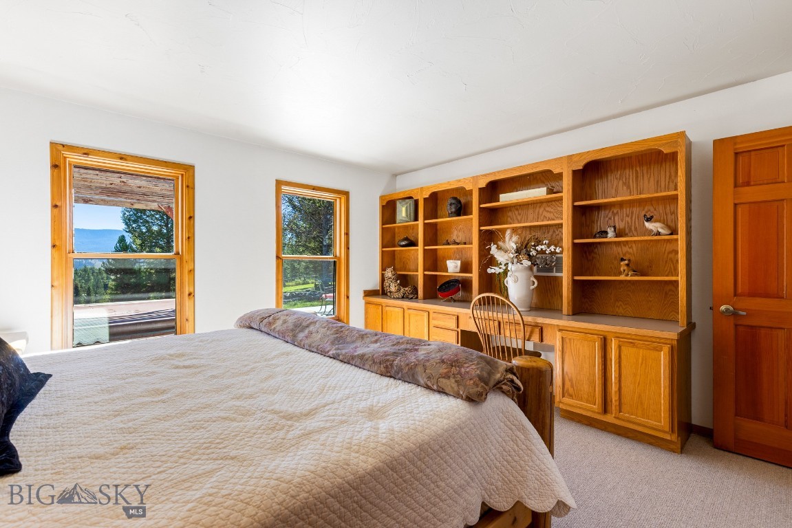 330 Stellar Jay Way Property Photo 12