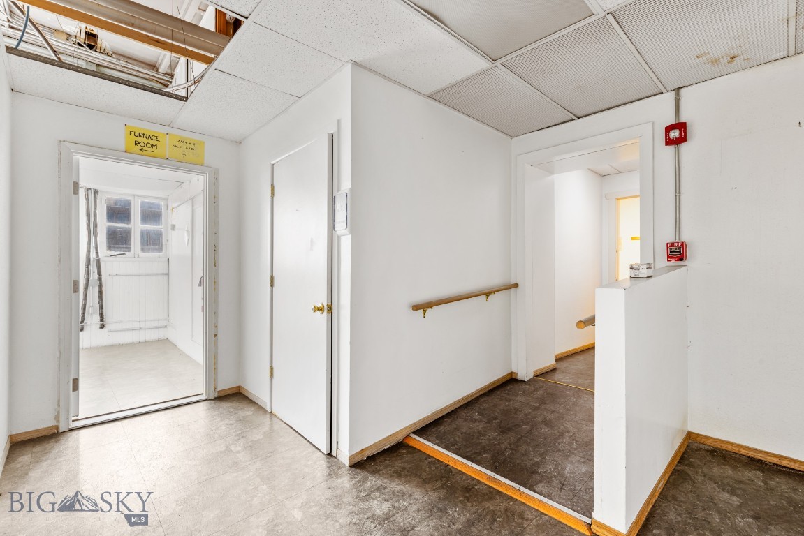 68 W Broadway Street W Property Photo 45