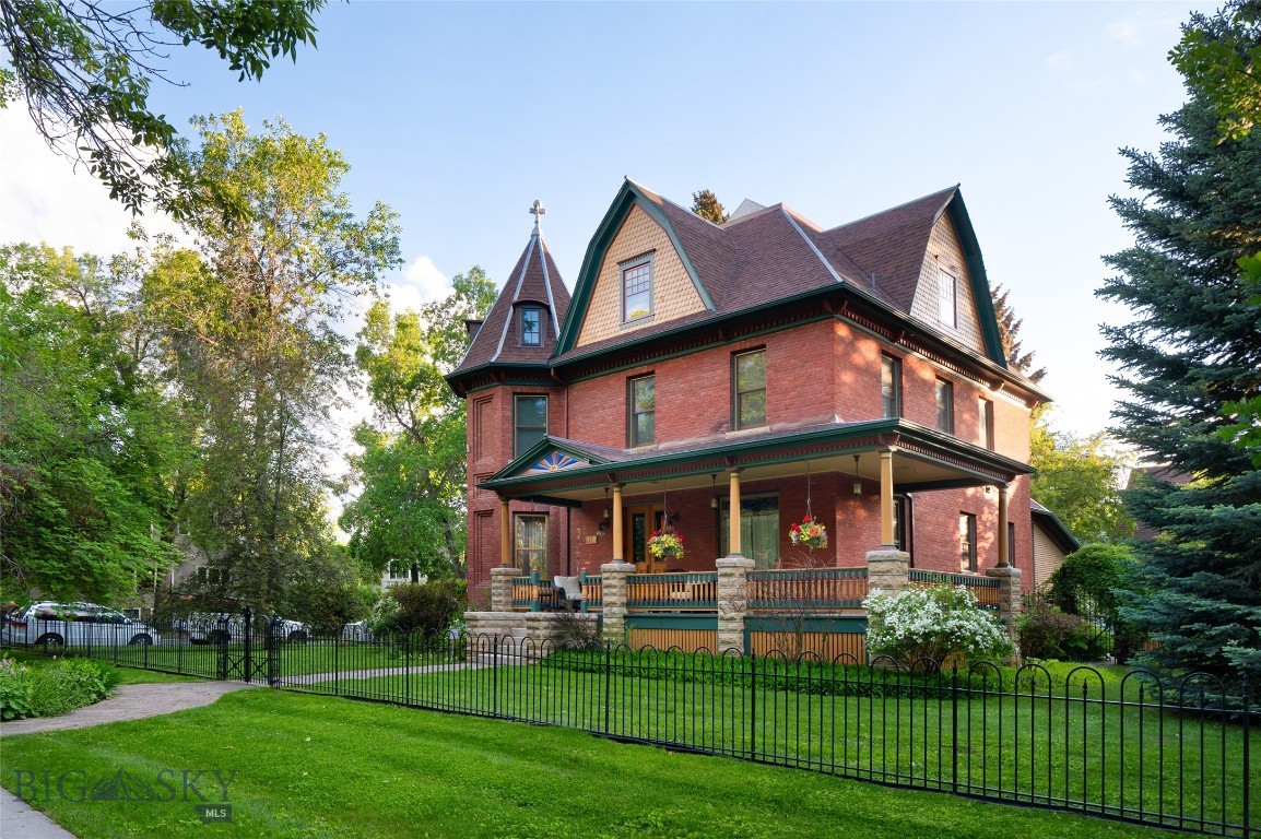 319 S 3rd Avenue Property Photo 1