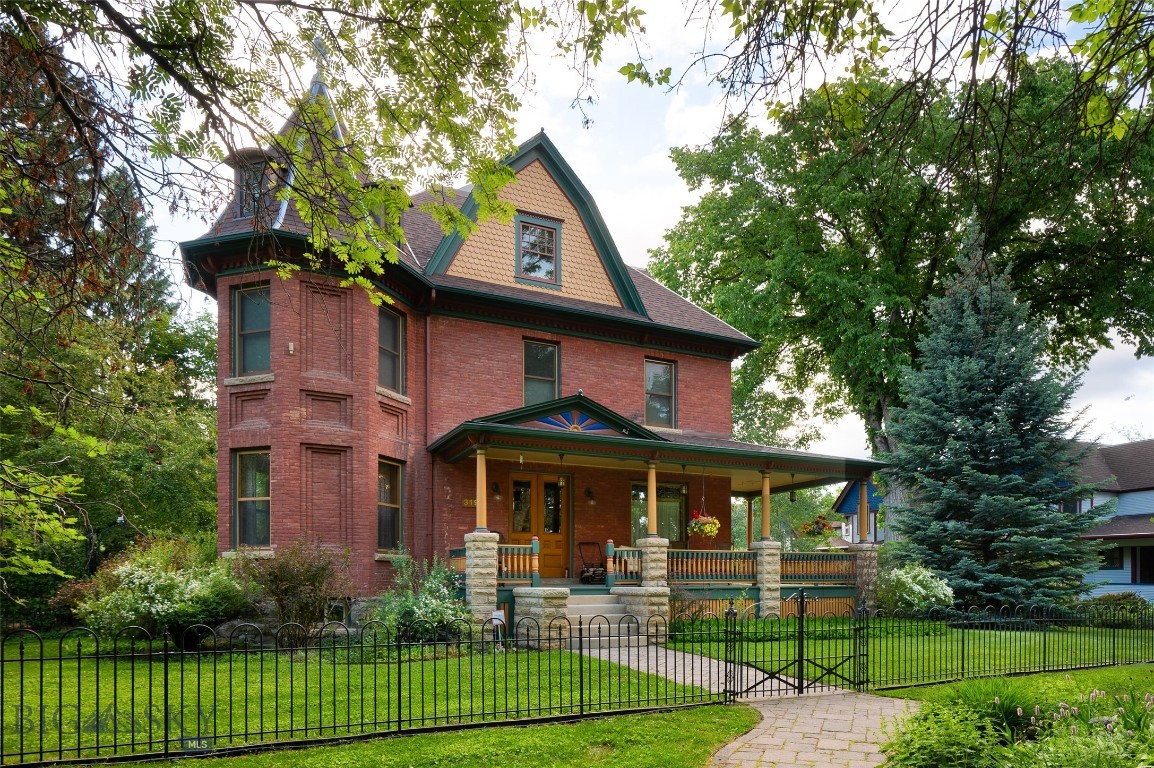 319 S 3rd Avenue Property Photo 3