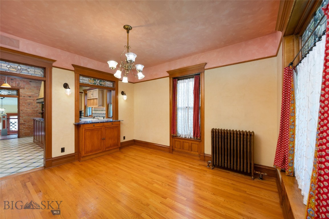 319 S 3rd Avenue Property Photo 5