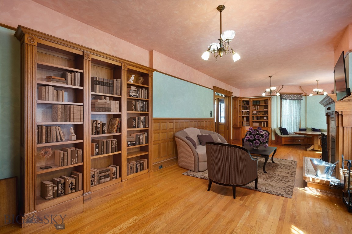 319 S 3rd Avenue Property Photo 10