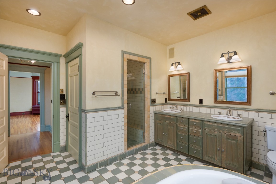 319 S 3rd Avenue Property Photo 20