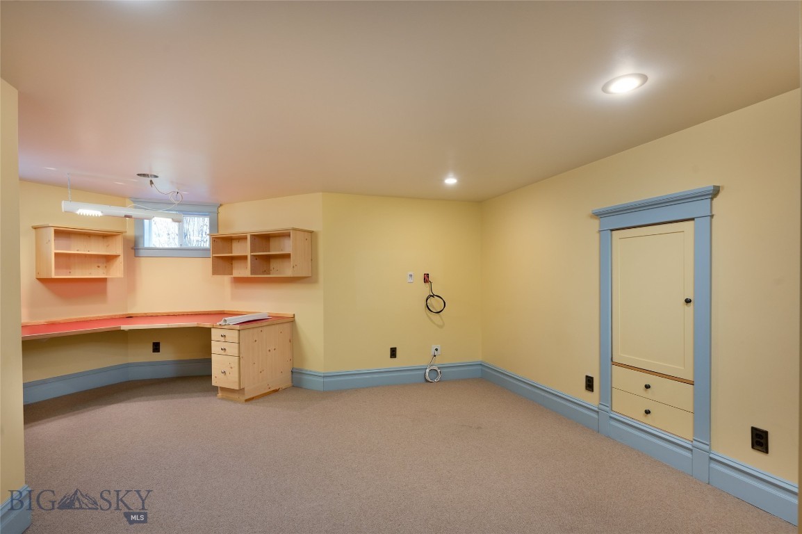 319 S 3rd Avenue Property Photo 31