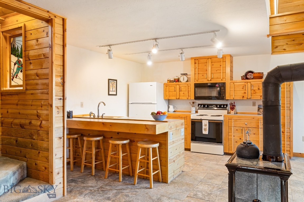 2555 Little Coyote Road Property Photo 10