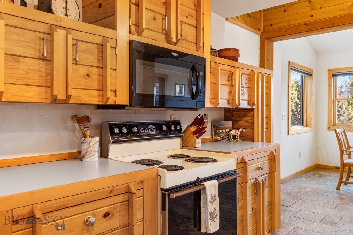 2555 Little Coyote Road Property Photo 16