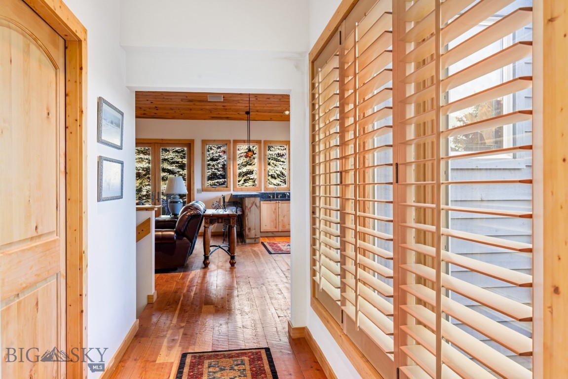 2555 Little Coyote Road Property Photo 21