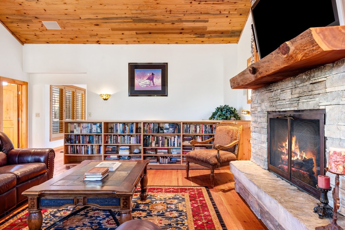 2555 Little Coyote Road Property Photo 25