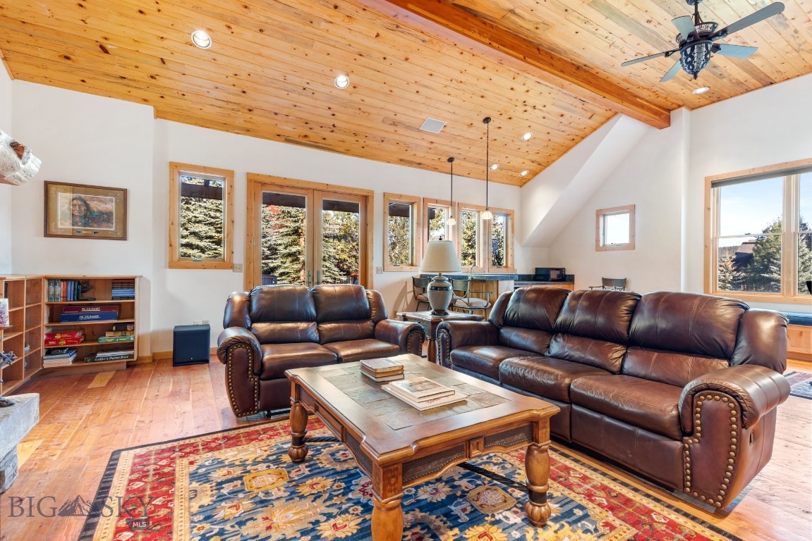 2555 Little Coyote Road Property Photo 26