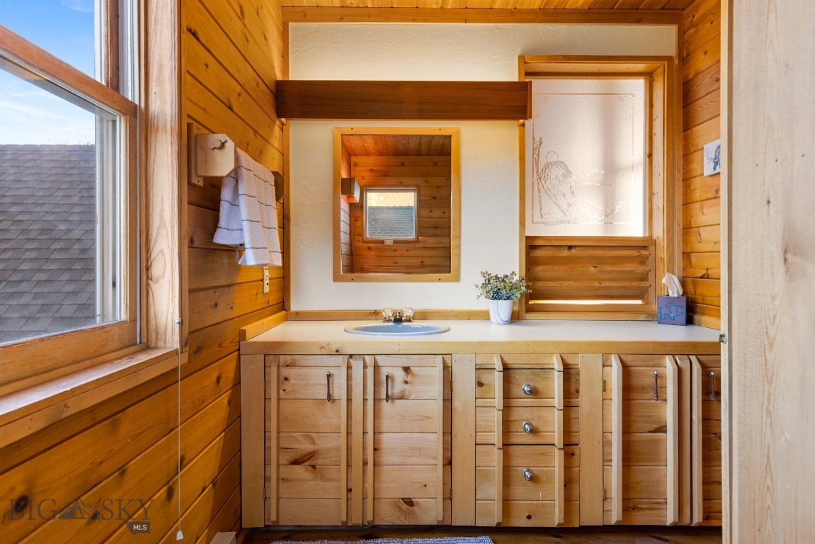 2555 Little Coyote Road Property Photo 48