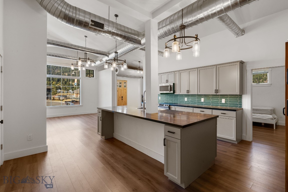 48 Market Place Property Photo 28