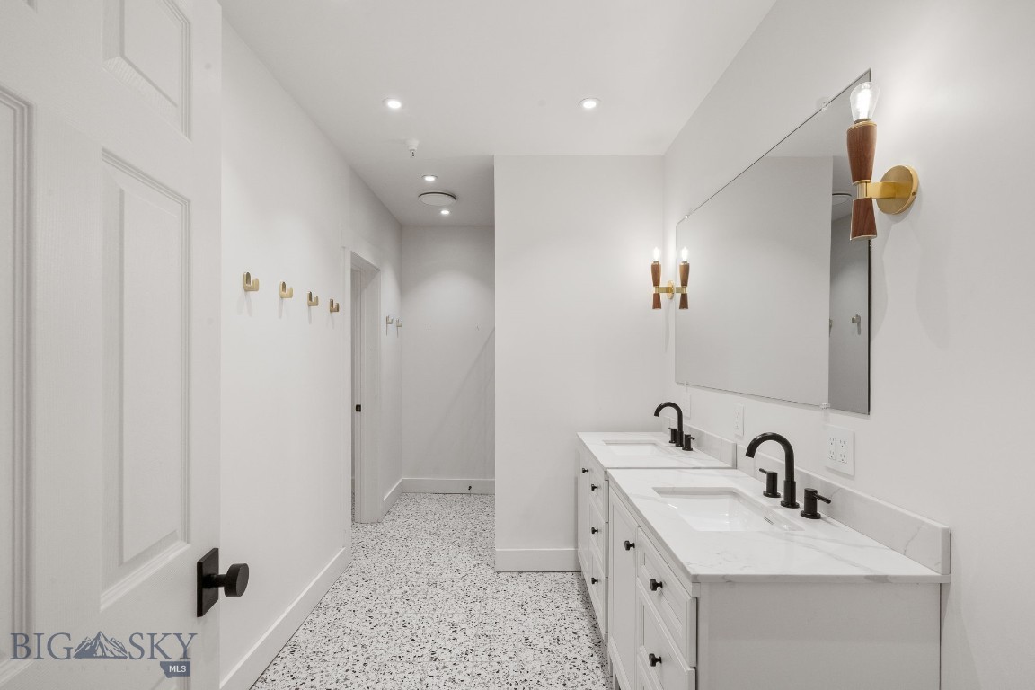 48 Market Place Property Photo 31