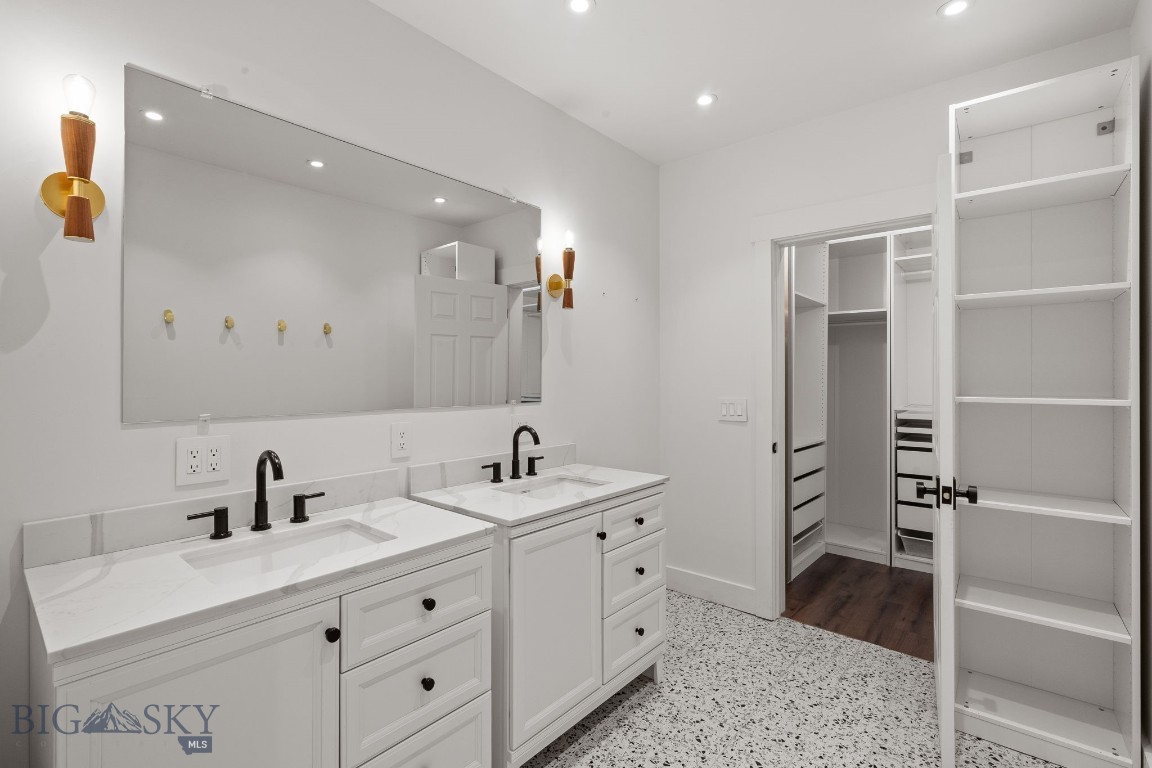 48 Market Place Property Photo 32