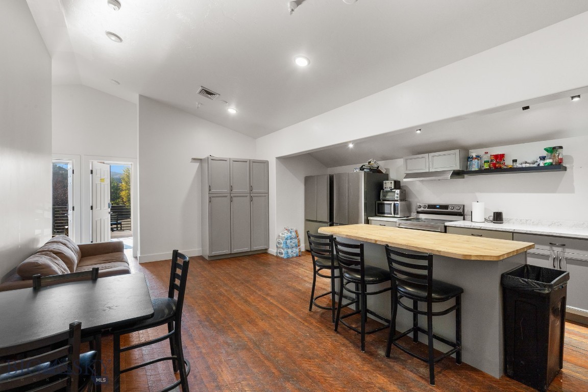 48 Market Place Property Photo 38