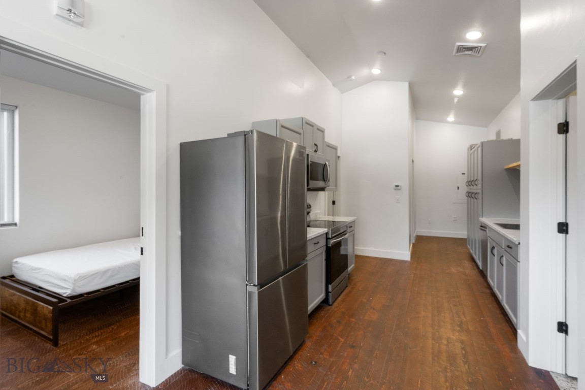 48 Market Place Property Photo 45