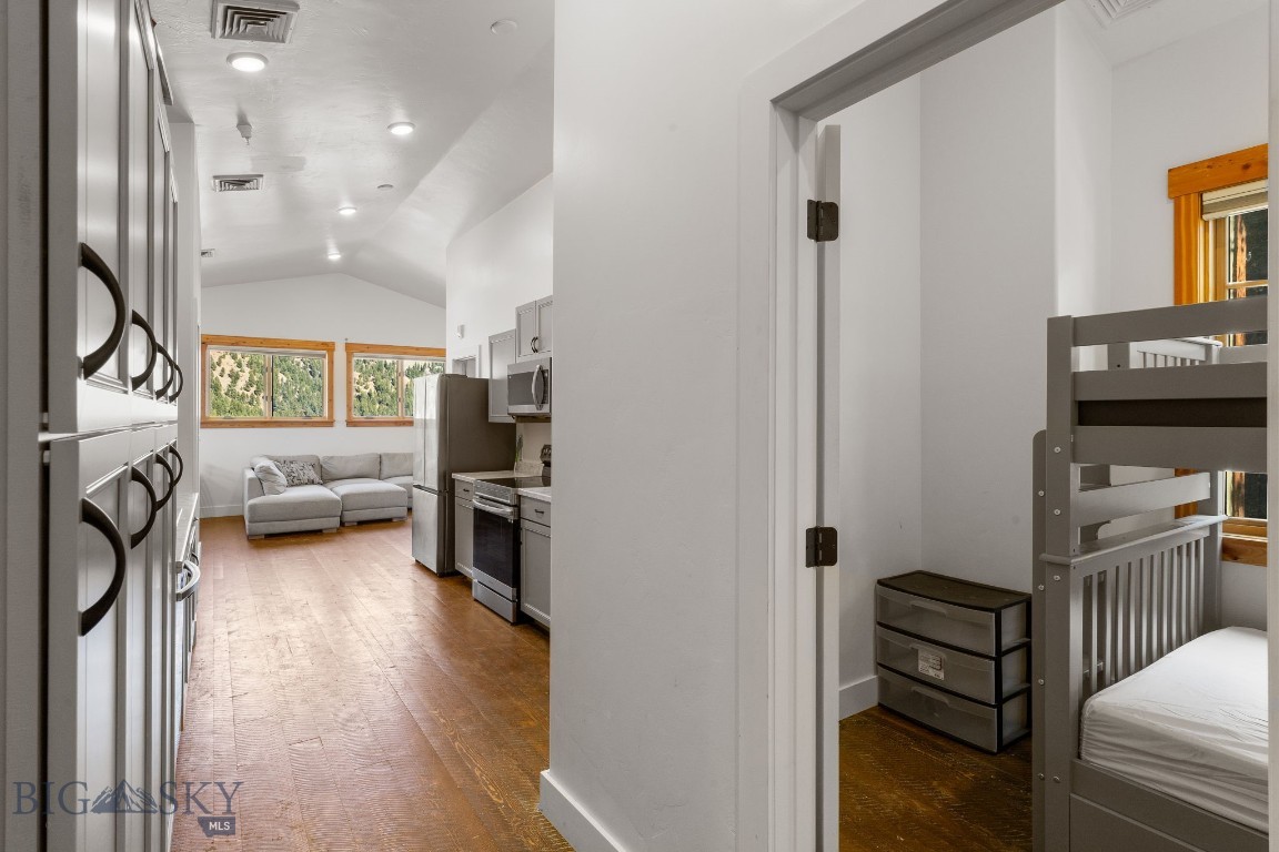 48 Market Place Property Photo 48