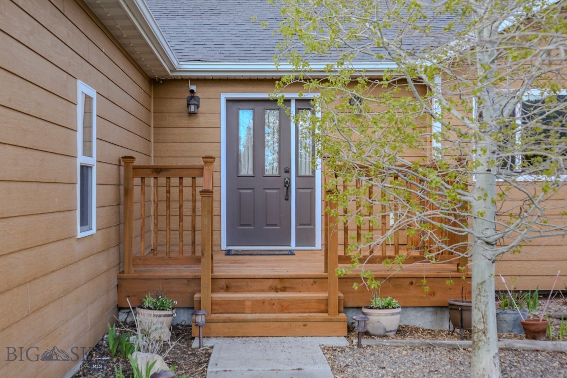 98 Miller Drive Property Photo 4