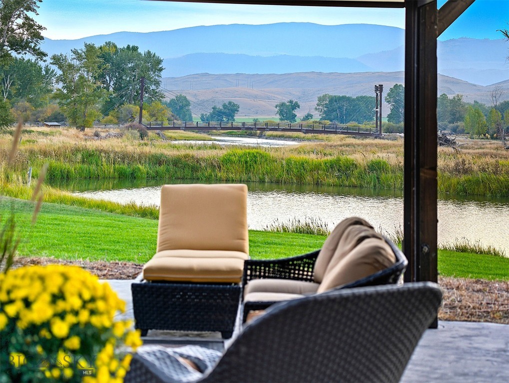 201 Cotton Willow Road Property Photo 2