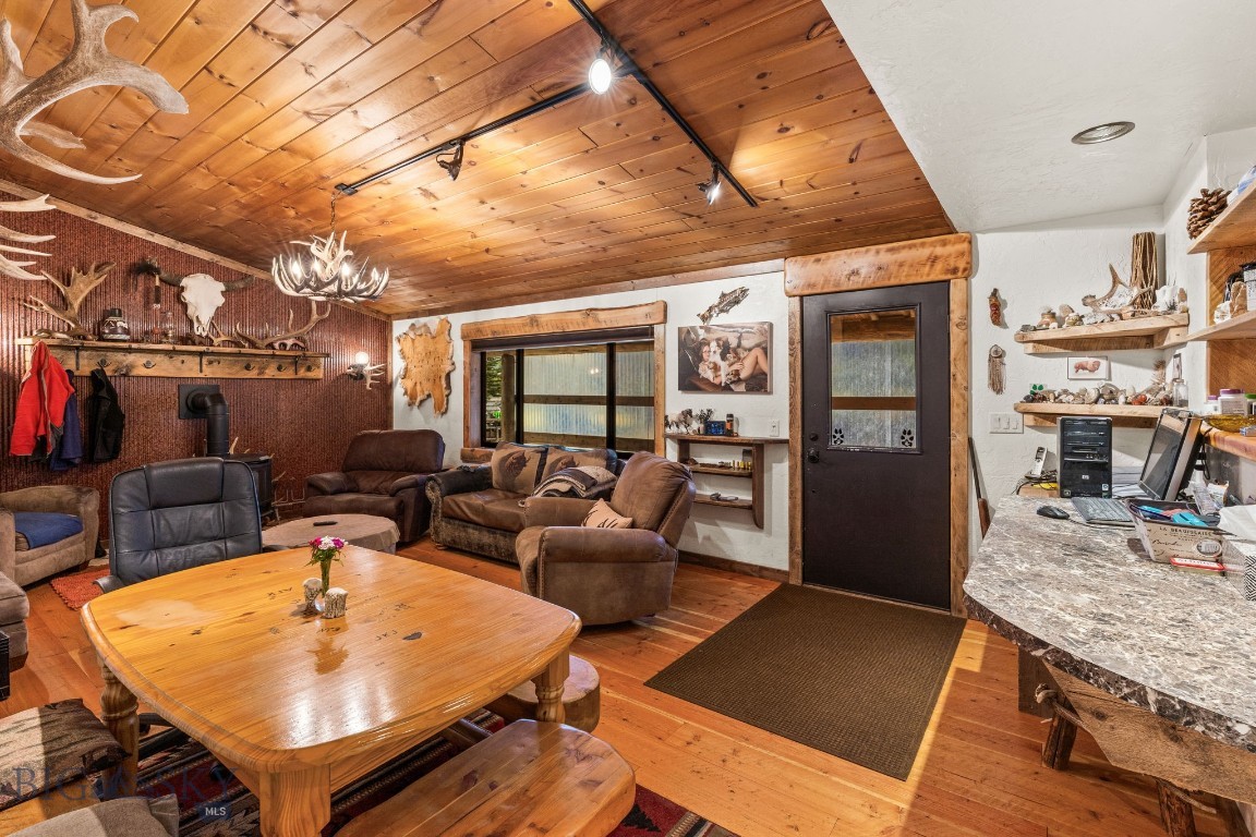 708 Us Highway 212 W Property Photo 68
