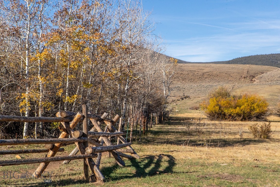 3007 Coyote Creek Property Photo 17
