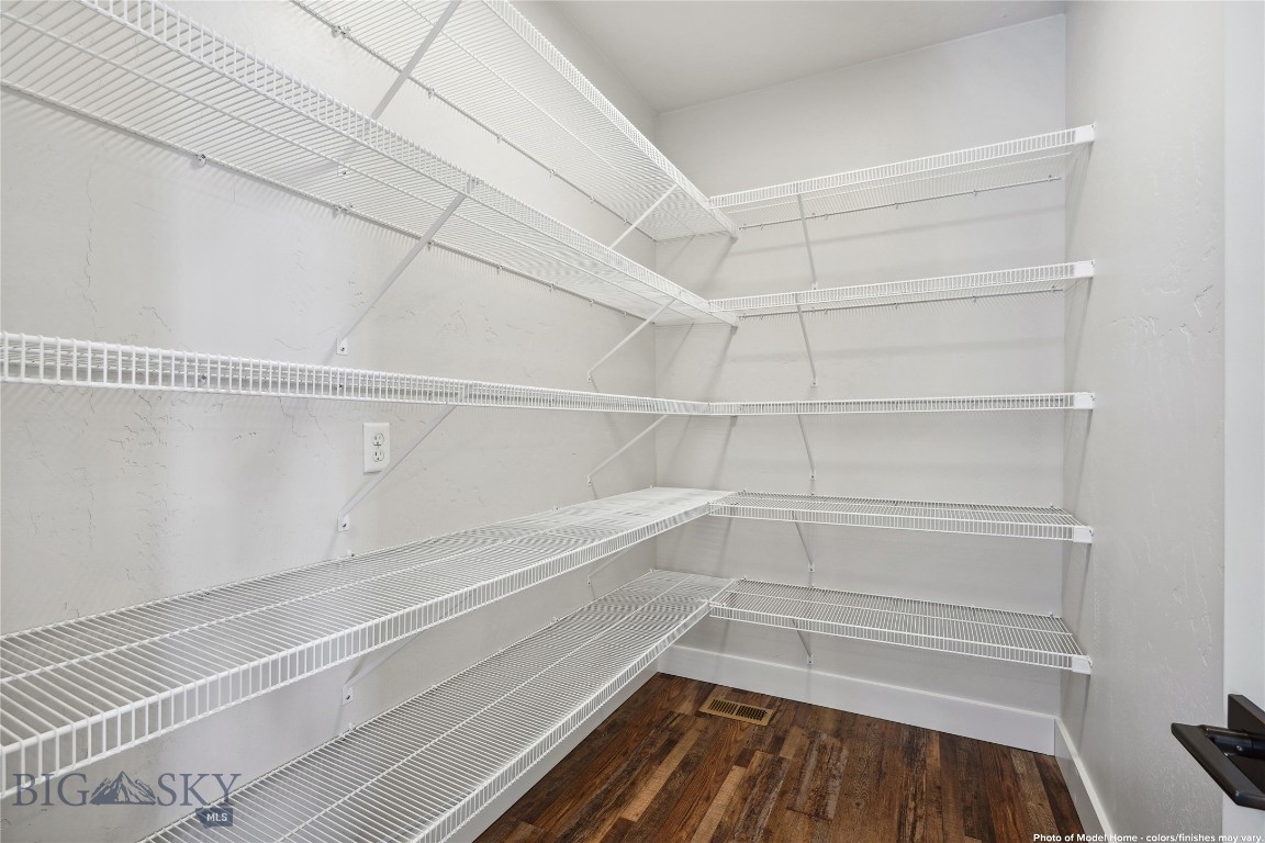 39 Stoney Brook Drive B Property Photo 10