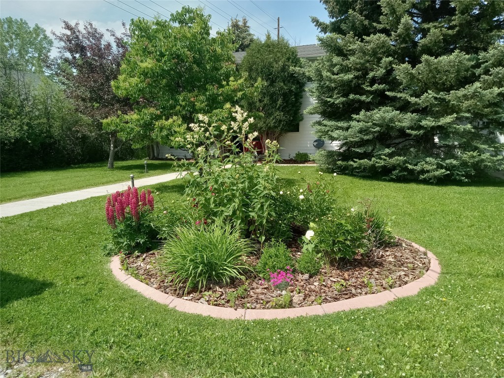 405 Ice Pond Property Photo 8