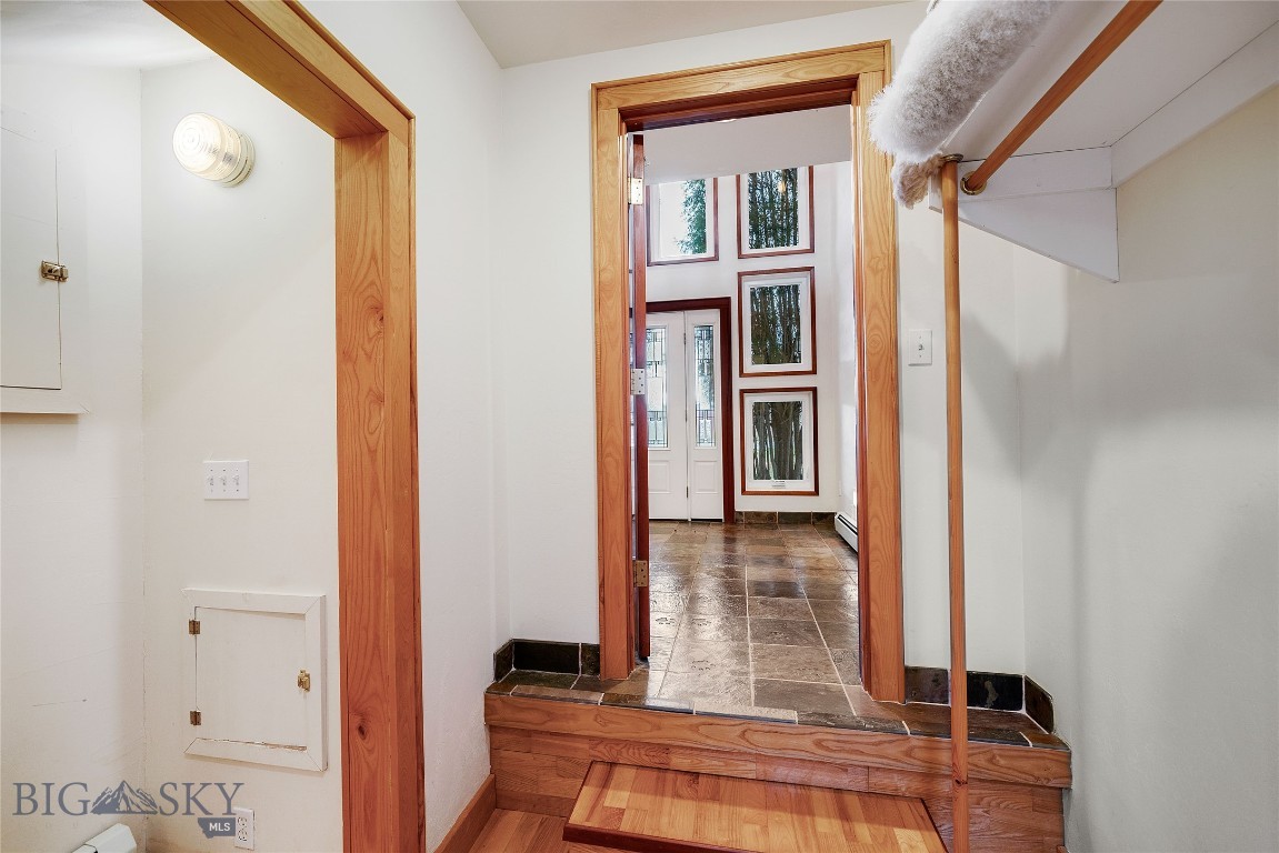 405 Ice Pond Property Photo 14