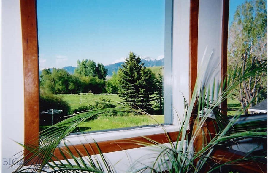 405 Ice Pond Property Photo 26