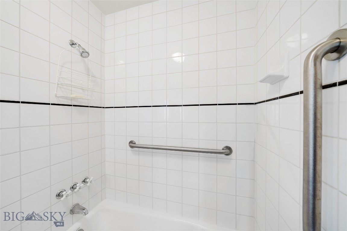 405 Ice Pond Property Photo 47