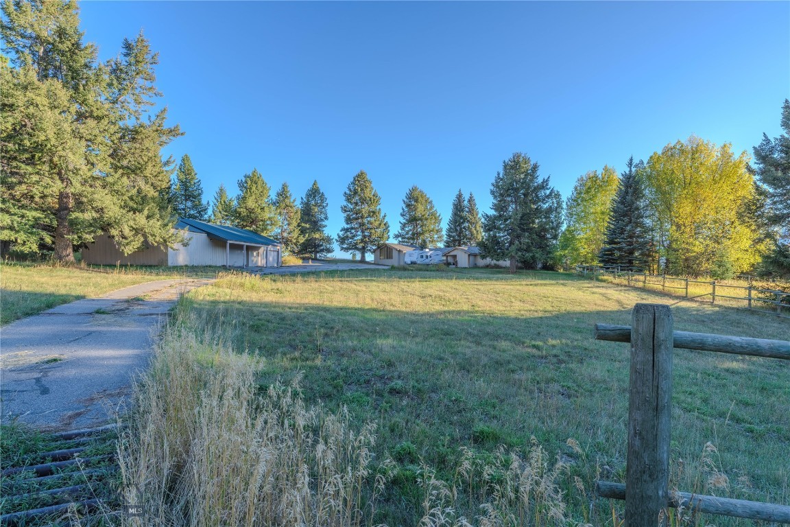170 Loop Lane Property Photo 1