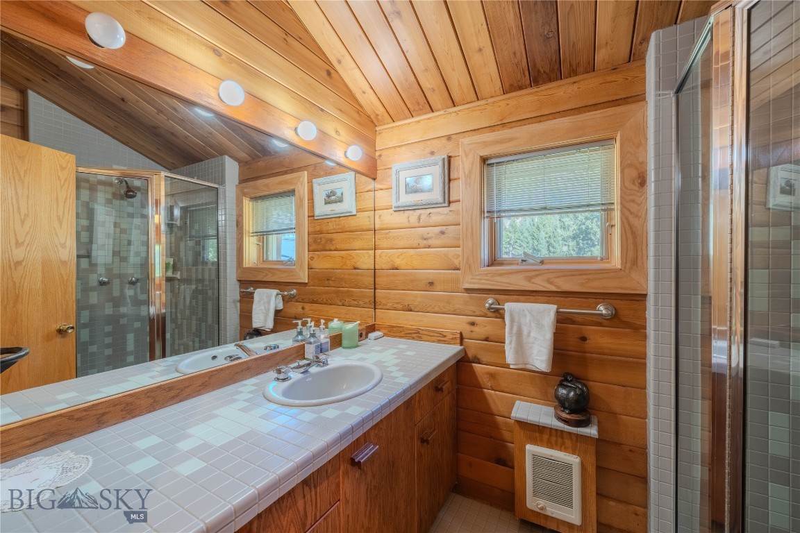 170 Loop Lane Property Photo 15