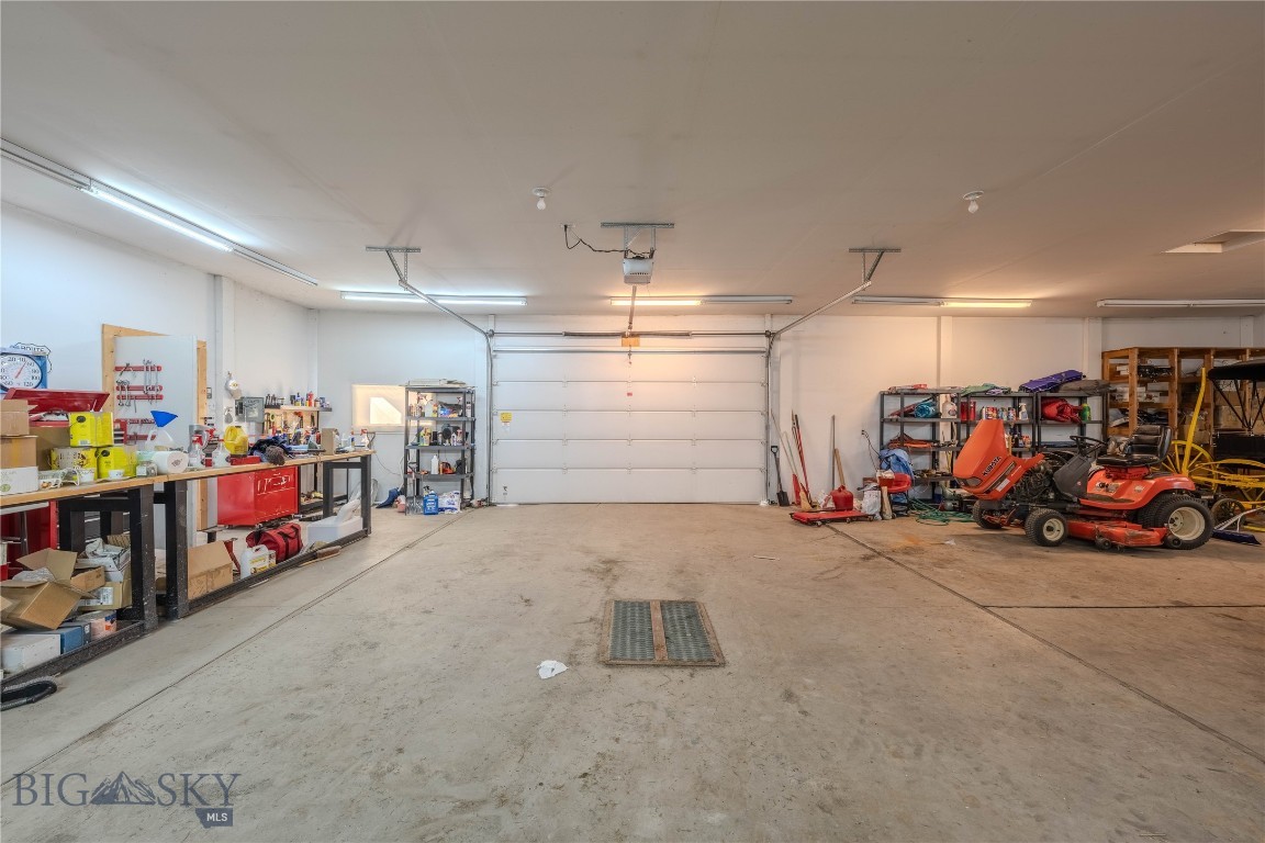 170 Loop Lane Property Photo 49